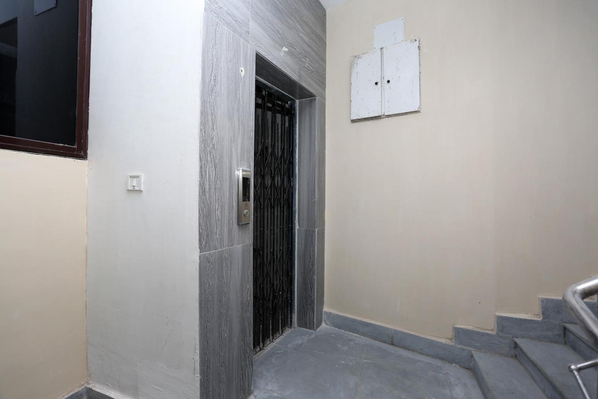Oyo Flagship 11549 Crystal Inn Jamshedpur Esterno foto
