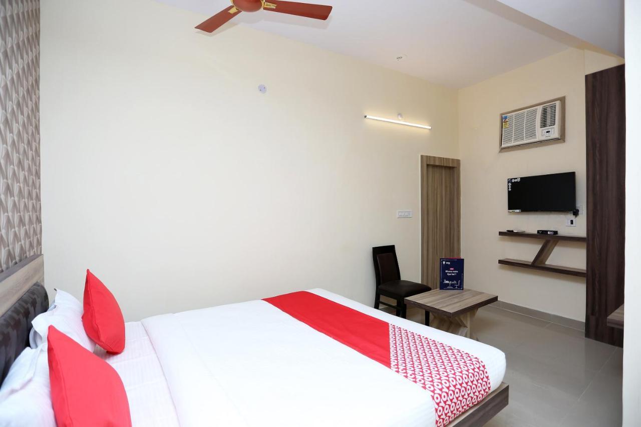 Oyo Flagship 11549 Crystal Inn Jamshedpur Esterno foto